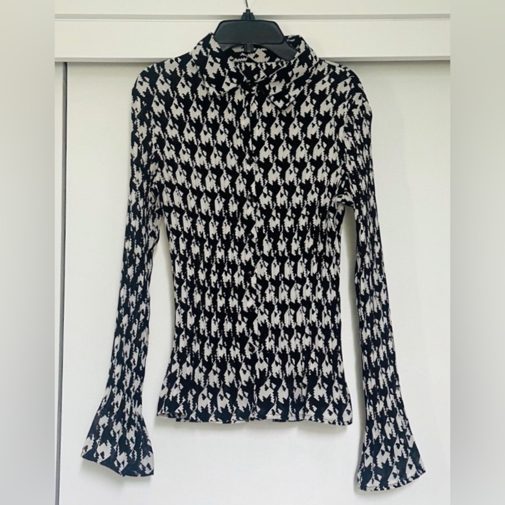Houndstooth Long-Sleeve Button Down Shirt